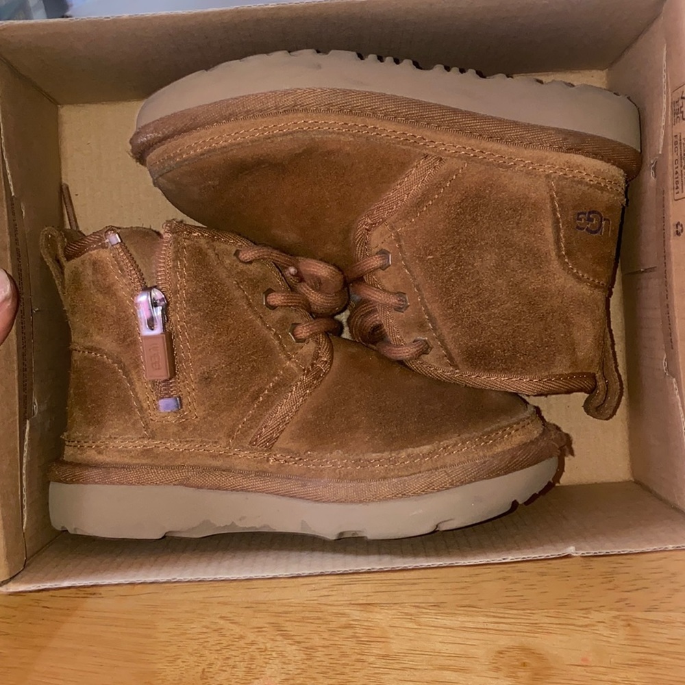 Tan uggs size 9